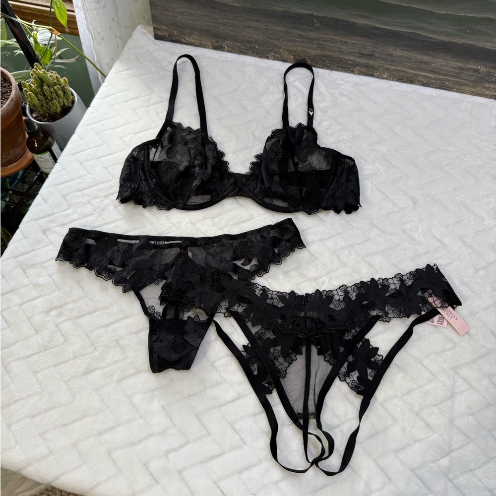 New $154 Victorias Secret Ziggy Glam Embroidery Floral Bra Thong 38B M